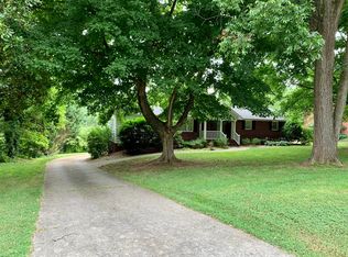 749 Barnsdale Rd, Winston Salem, NC 27106