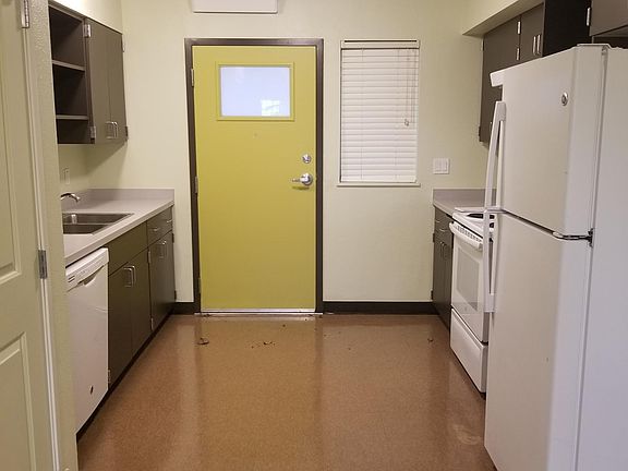 2nd image of 2820 164th St NE