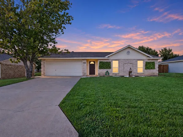 3904 Country Meadows Rd, Granbury, TX 76049