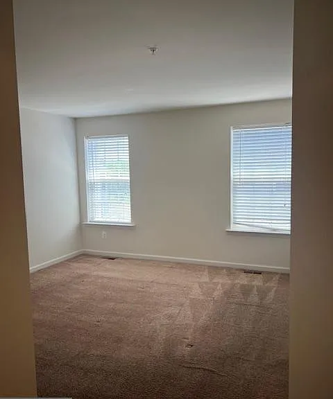 10608 Eastland Cir — Photo 24