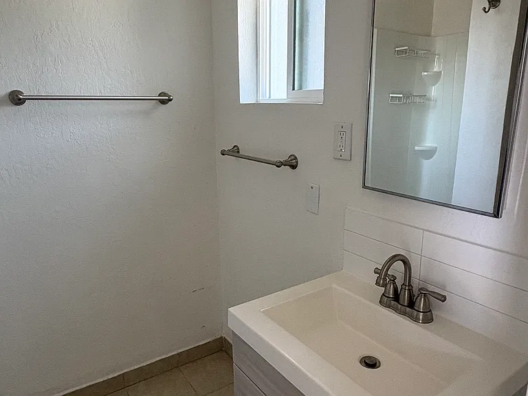 1638 Bay Rd #4 — Photo 18