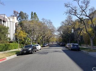 419 N Oakhurst Dr UNIT 202, Beverly Hills, CA 90210