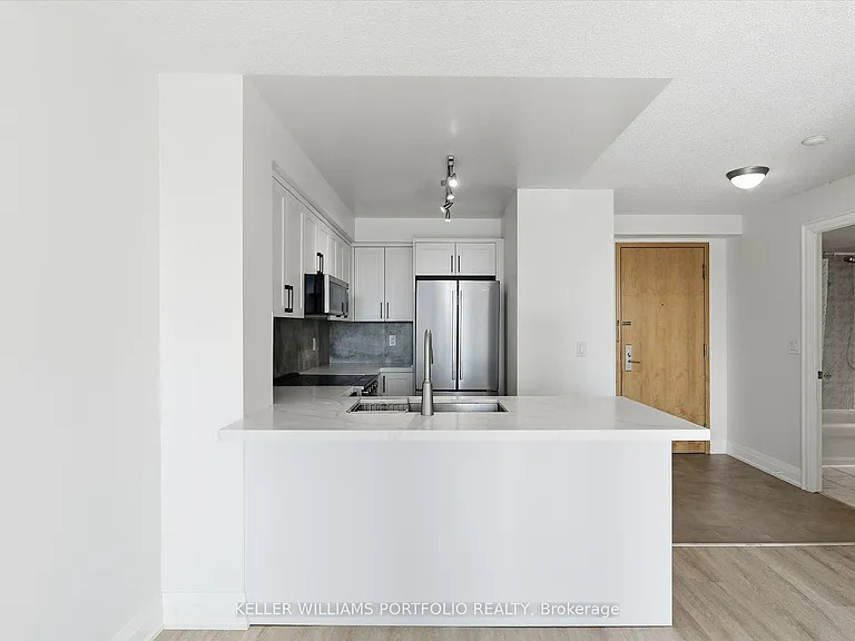 48 Suncrest Blvd #607 — Photo 12