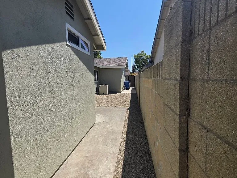 12947 Arabella Pl — Photo 11
