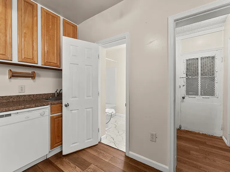 4215 Connecticut Ave #1W — Photo 14