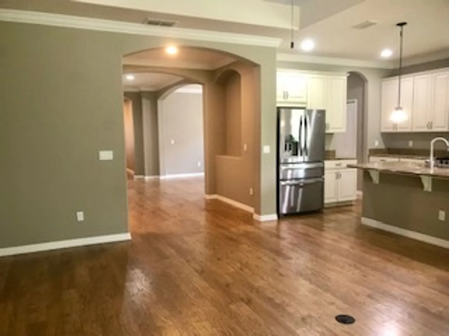 3 bed, 2.0 bath, 2278 sqft, $2,975 — Photo 3