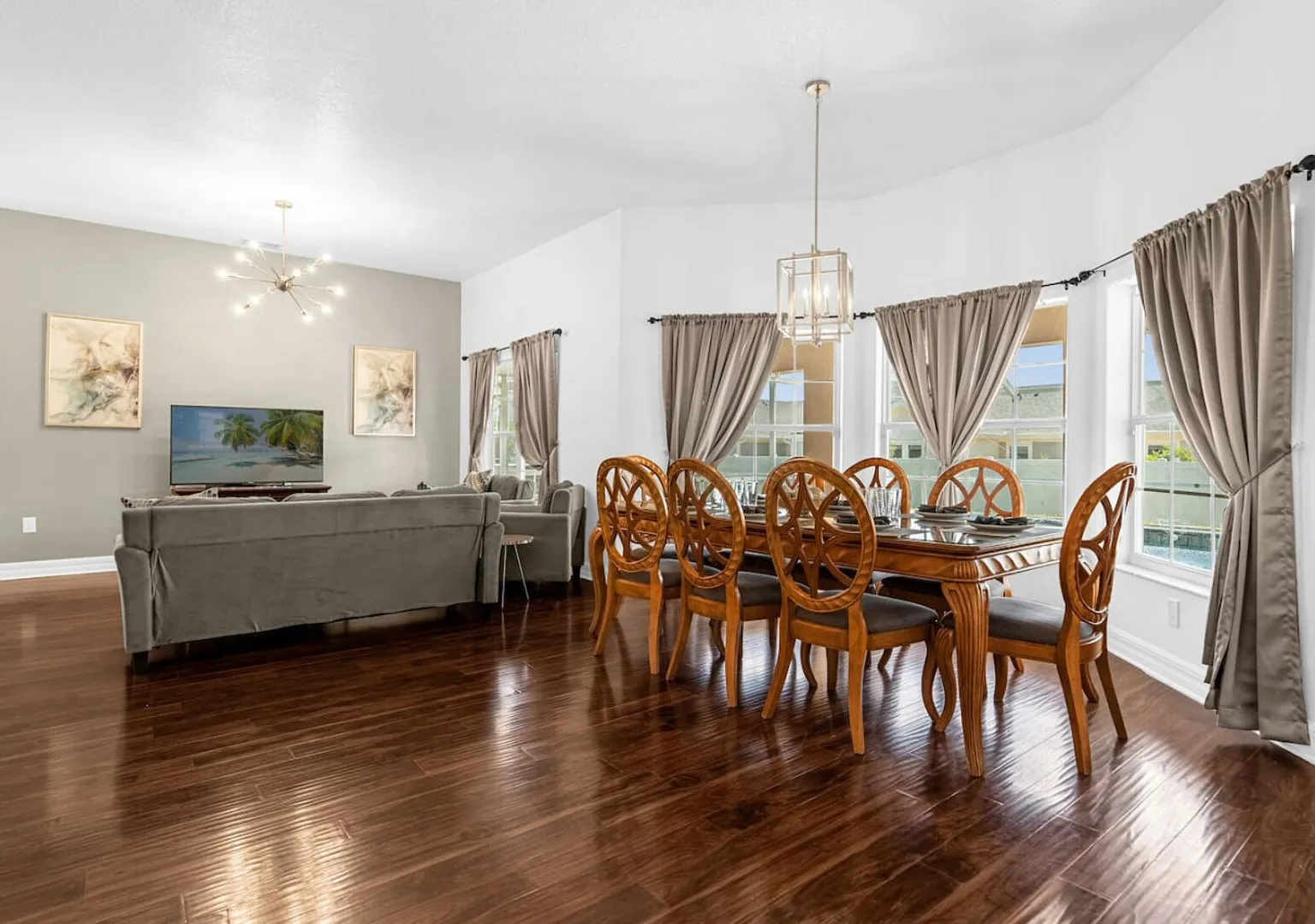 Vista Home near Disney - NEW heated hot tub - games room — Photo 4