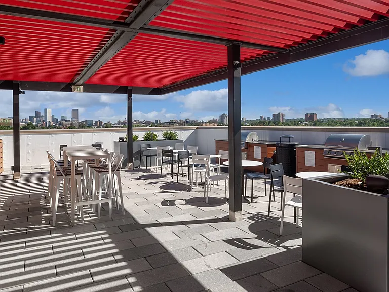 BroadwayPark_amenity_rooftop deck (1)
