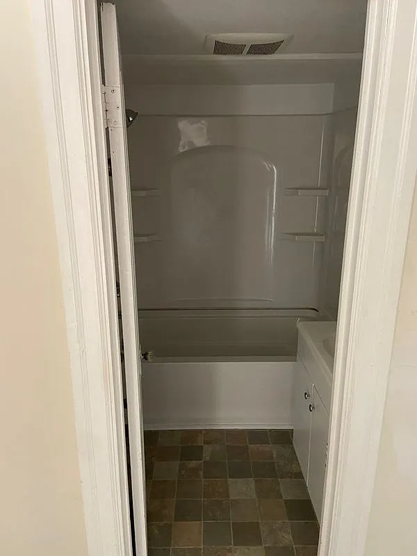 2 bed, 1.0 bath, 800 sqft, $1,700 — Photo 4
