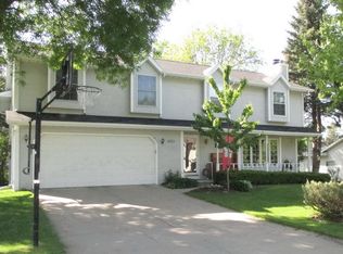 2152 Ridgecrest Trl, Green Bay, WI 54313