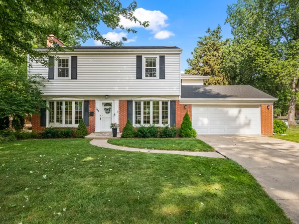 106 S Stratford Rd, Arlington Heights, IL 60004
