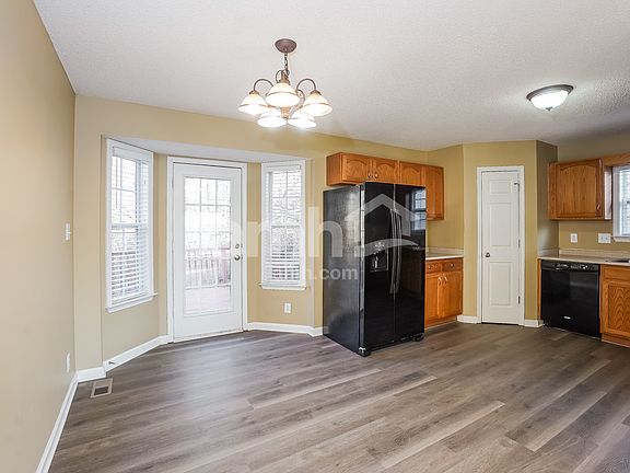 4th image of 1593 Cedar Springs Cir