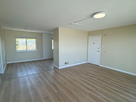 5th image of 10 Crestline Dr #11