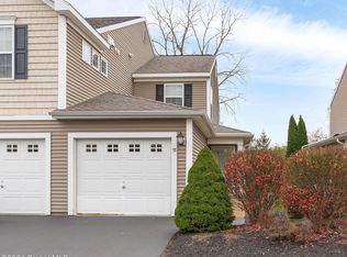 57 Governor Cir, Albany, NY 12208