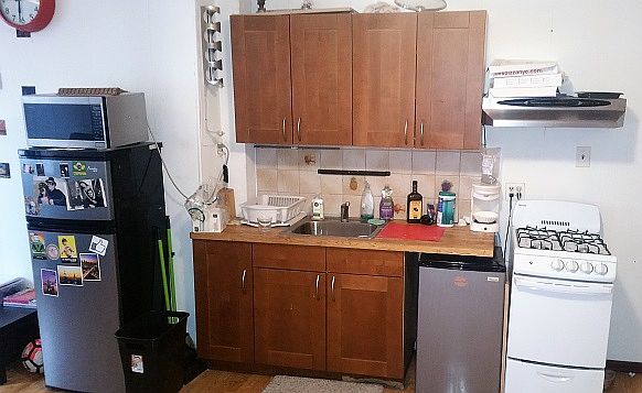2nd image of 187 Bedford Ave APT 1