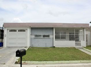 Urb La Milagrosa Calle C Bloque #D-14, Bayamon, PR 00959