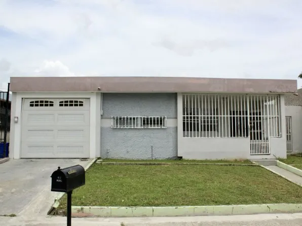 Urb La Milagrosa Calle C Bloque #D-14, Bayamon, PR 00959