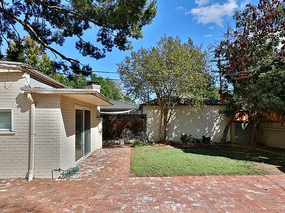 3rd image of 14018 La Maida St