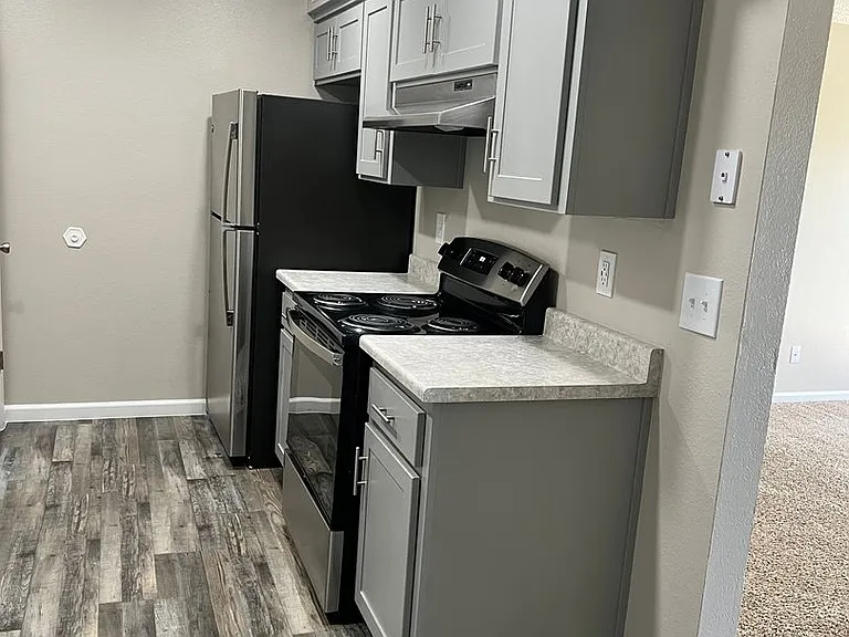 Meadowbrook Apartments — Photo 2