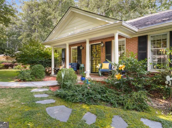 1440 Vista Leaf Dr, Decatur, GA 30033