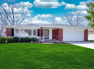1407 Hollywood Ave, Glenview, IL 60025