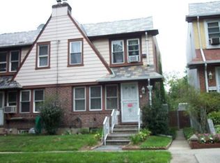 6771 Exeter St, Forest Hills, NY 11375