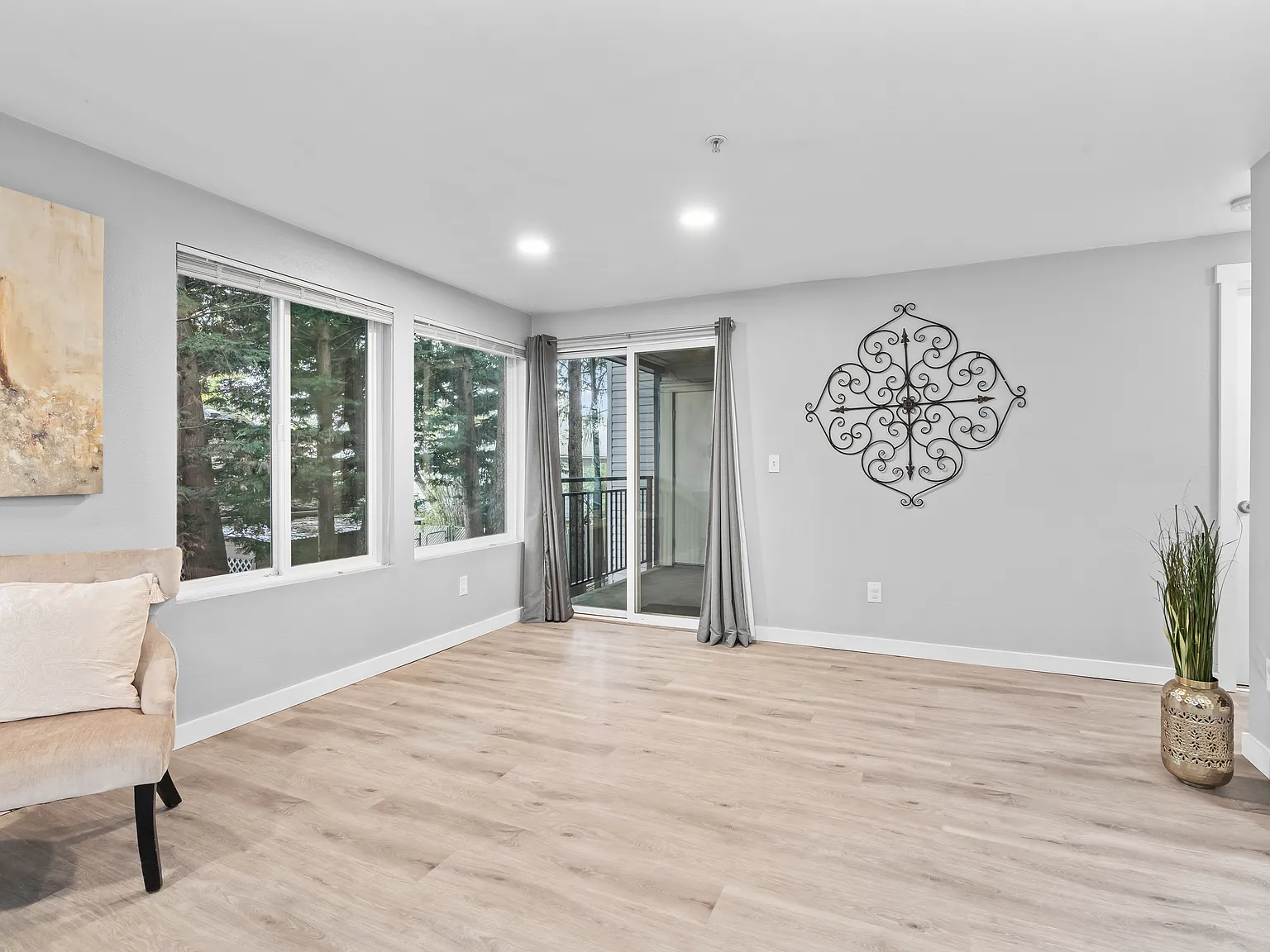 3 bed, 1105 sqft, $2,500 — Photo 4