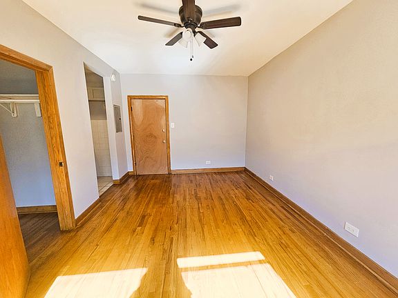 4th image of 6900 N Ashland Ave #408
