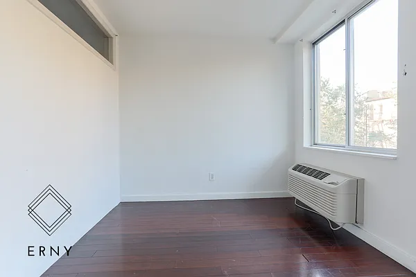 Rented by ERNY LLC | media 35