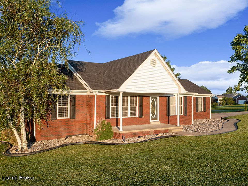 1st image of 208 Autumn Dr