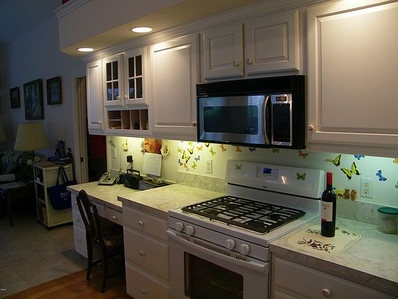 3rd image of 1711 SW Mockingbird Drive