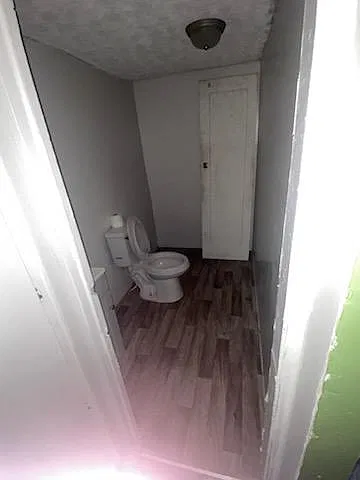3 bed, 1.5 bath, 900 sqft, $1,100 — Photo 4