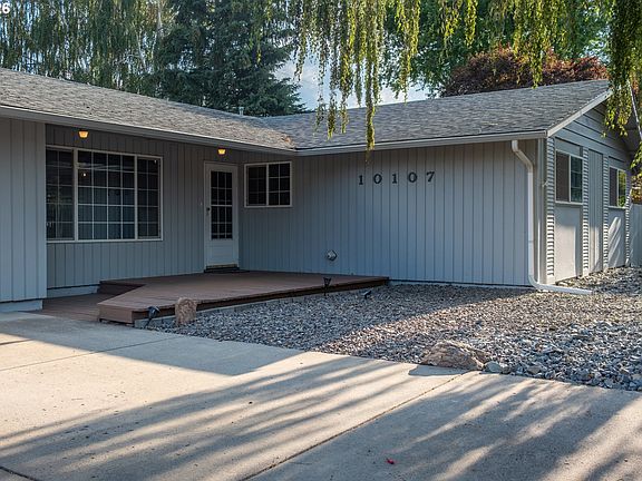 4th image of 10107 Emily Dr