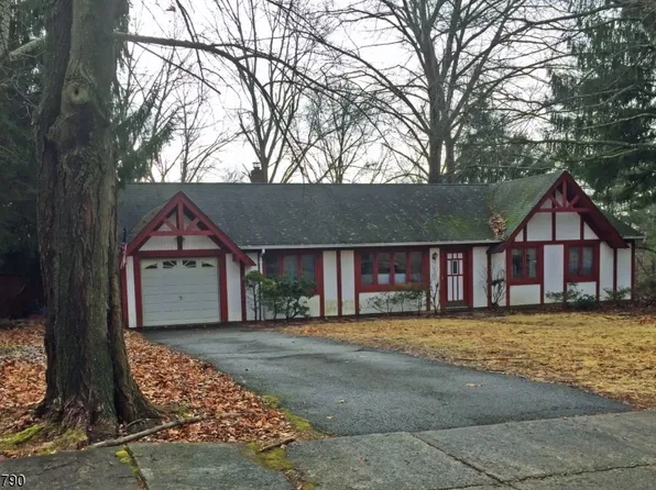 8 Karen Pl, Mount Olive Twp., NJ 07828