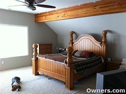 Large room, walk in closet, and large maste