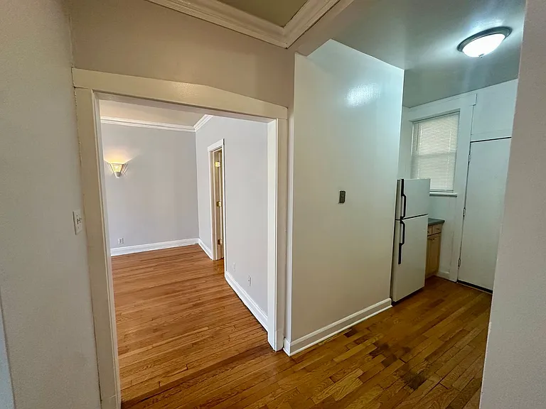 4400 WINCHESTER — Photo 2