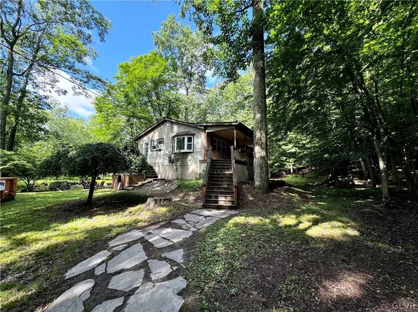 4641 Buck Valley Cir, East Stroudsburg, PA 18301