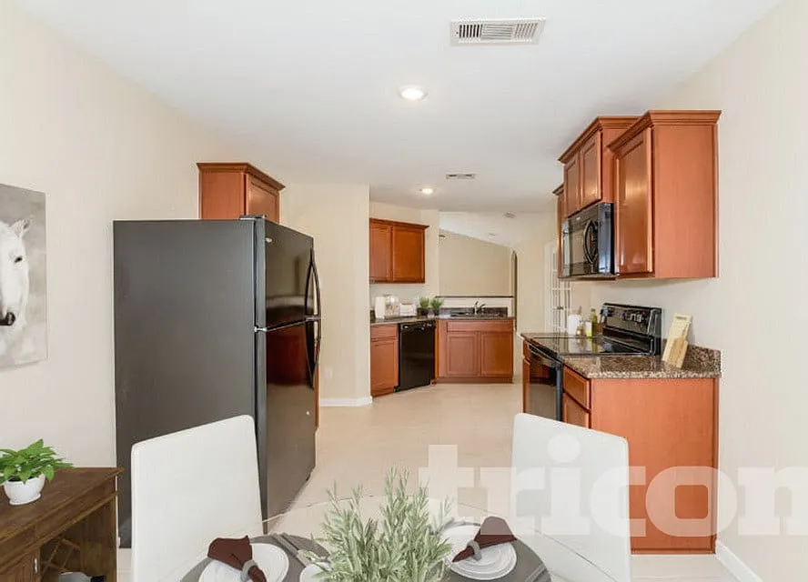 333 Summer Horse Drive La Marque TX — Photo 4
