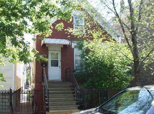2217 N Leavitt St, Chicago, IL 60647