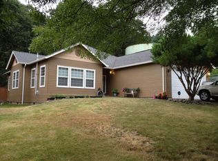 975 S 69th Pl, Springfield, OR 97478