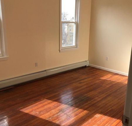 3rd image of 326 S 10th St #2