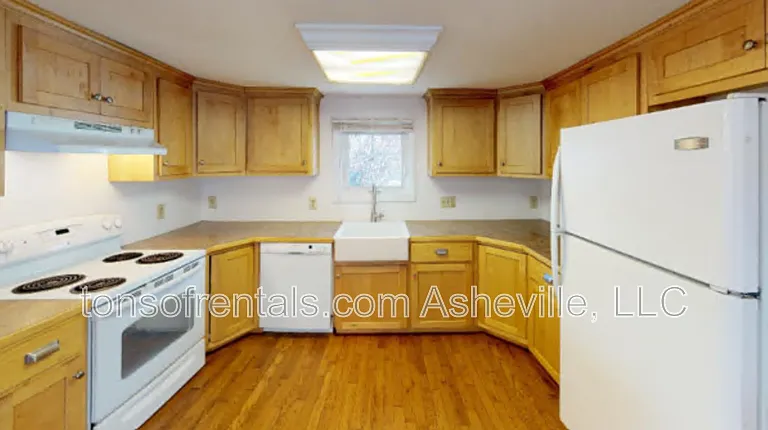 1051 Upward Rd — Photo 7