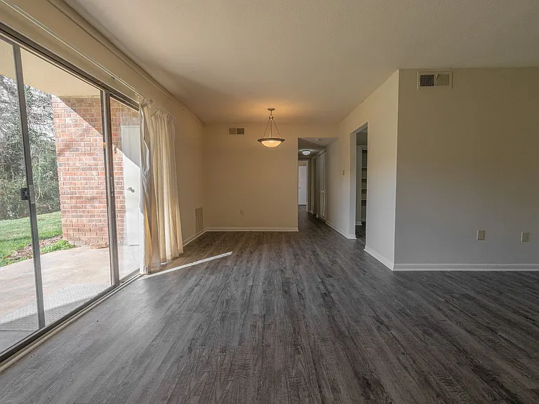 500 Umstead Dr #103-F — Photo 5