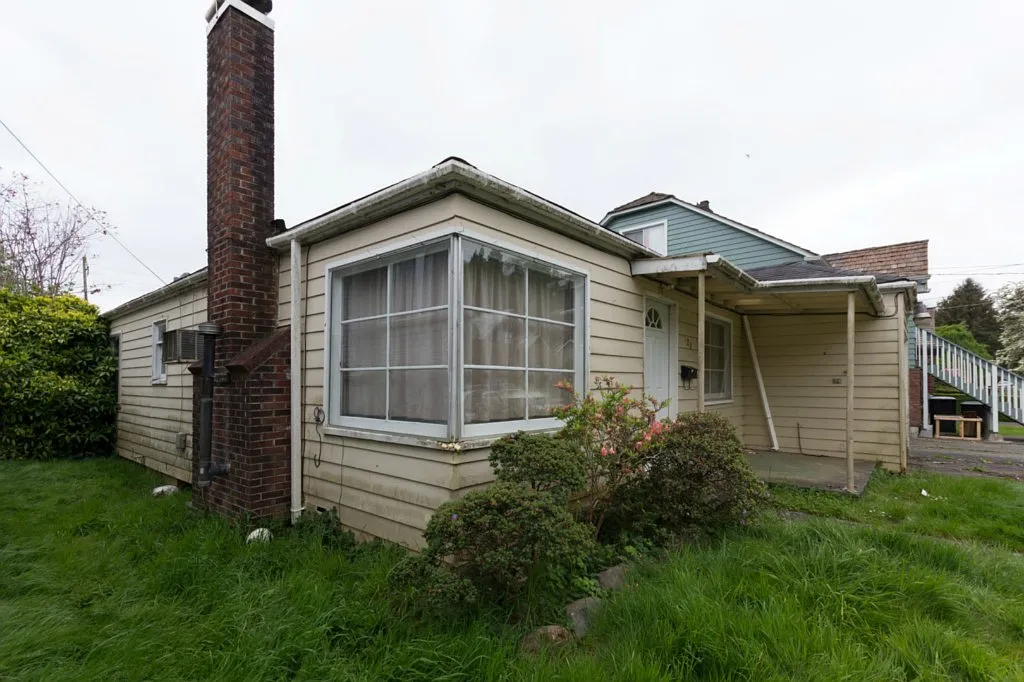 120 Chenault Ave photo 1