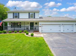 2401 Golf Club Rd, Howell, MI 48843