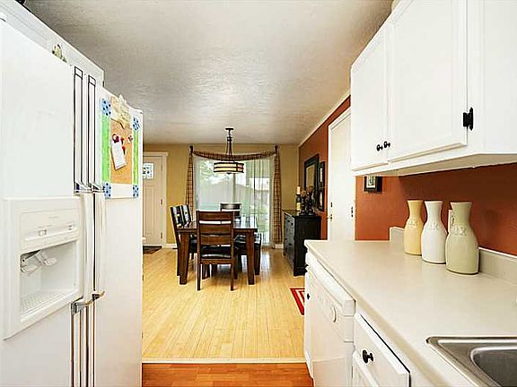 5th image of 3207 Avenue F