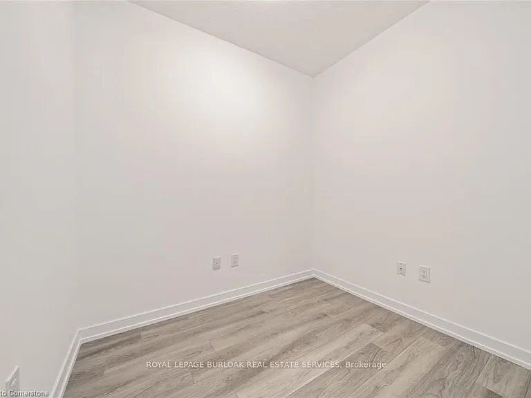 460 Dundas St E #230 — Photo 2