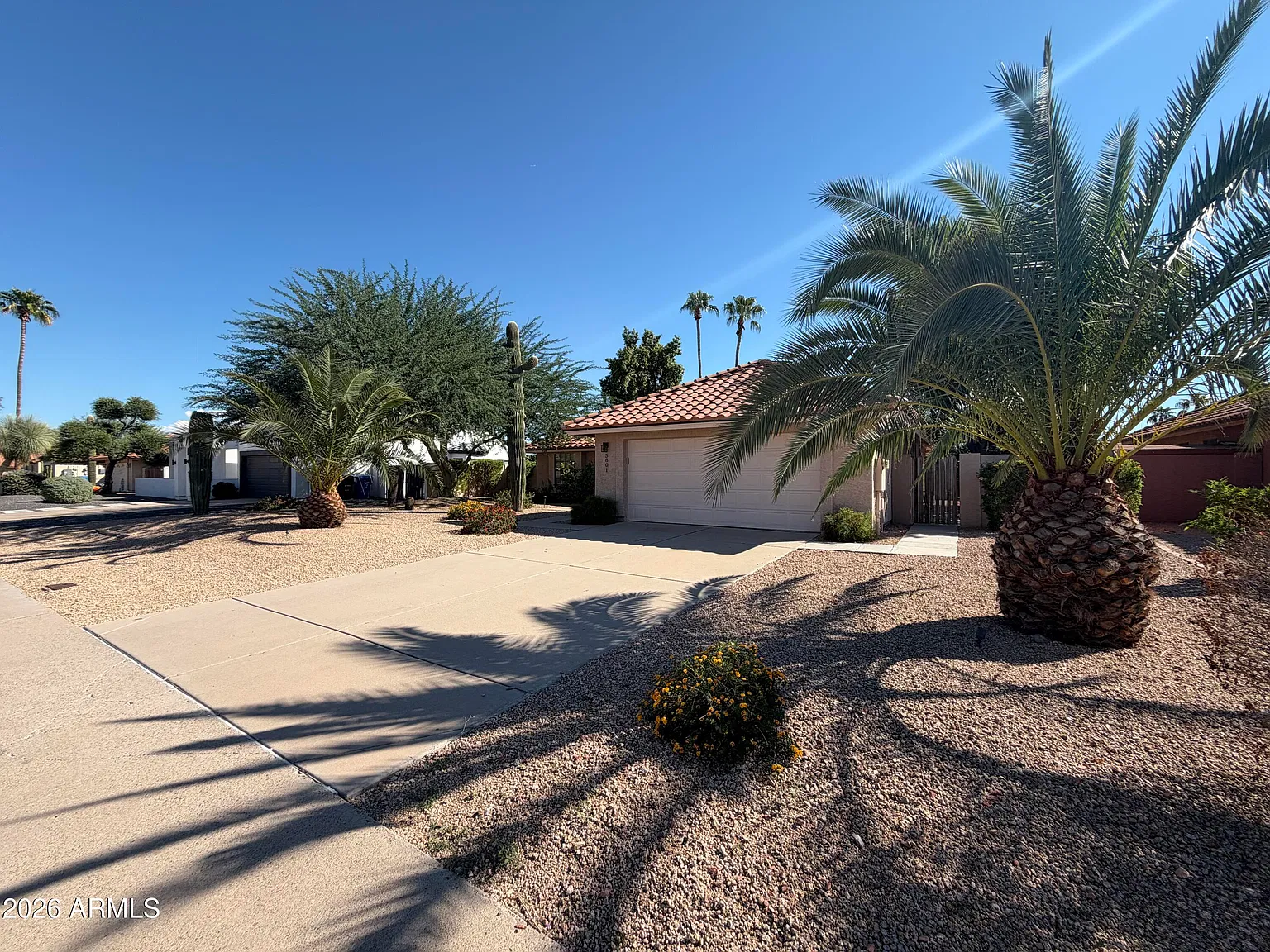3 bed, 2.0 bath, 1518 sqft, $2,999 — Photo 2