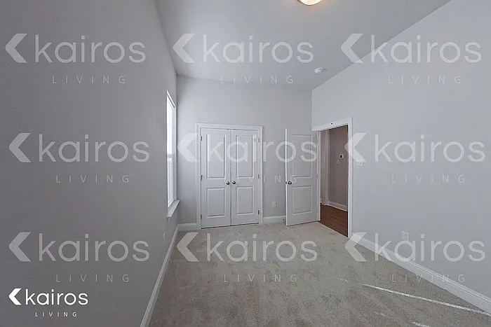 4828 Dacha Ln — Photo 10