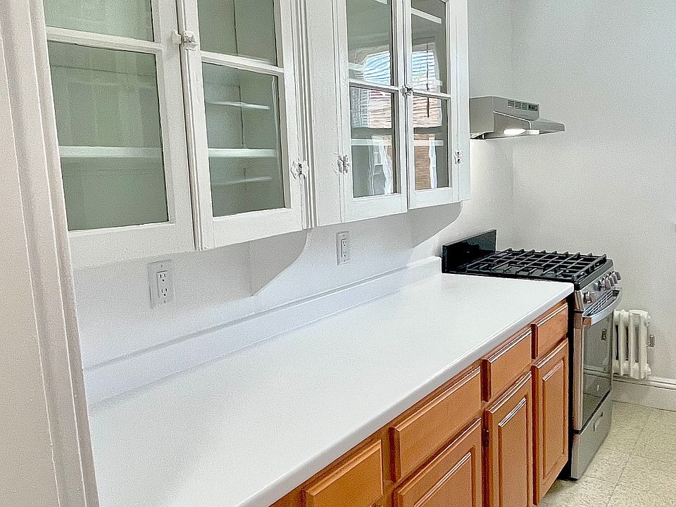 1st image of 172 Maple St #301T